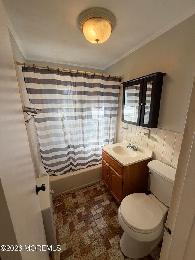 Building Photo - 28B Garfield Park