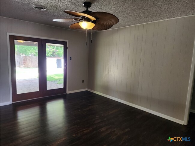 Building Photo - 1509 Ronstan Dr
