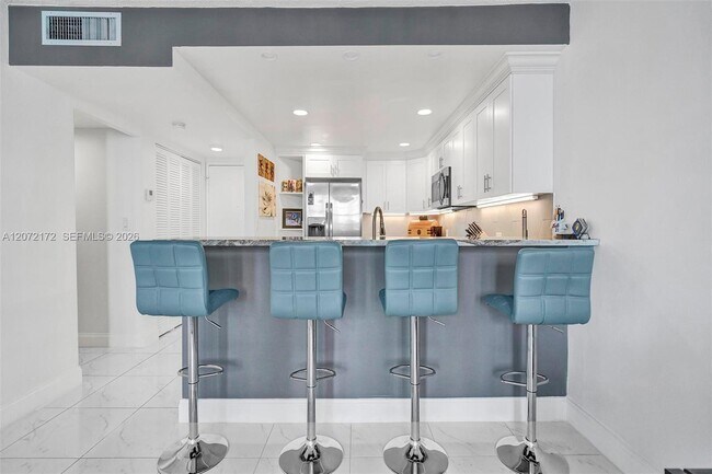 Building Photo - 1351 NE Miami Gardens Dr