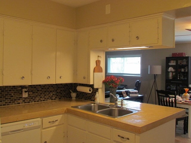 Building Photo - 1709 Gardenia Dr