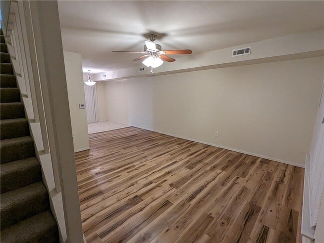 Building Photo - 2437 N Brophy Ave