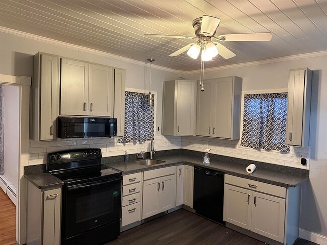 Building Photo - 96 E Broadway