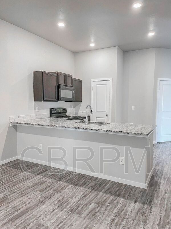 Building Photo - 2135 N Texas Ave