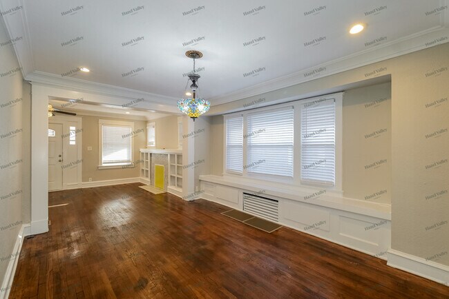 Building Photo - 3936 College Ave