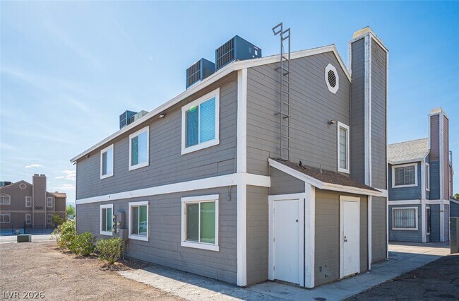 Building Photo - 921 Snug Harbor St