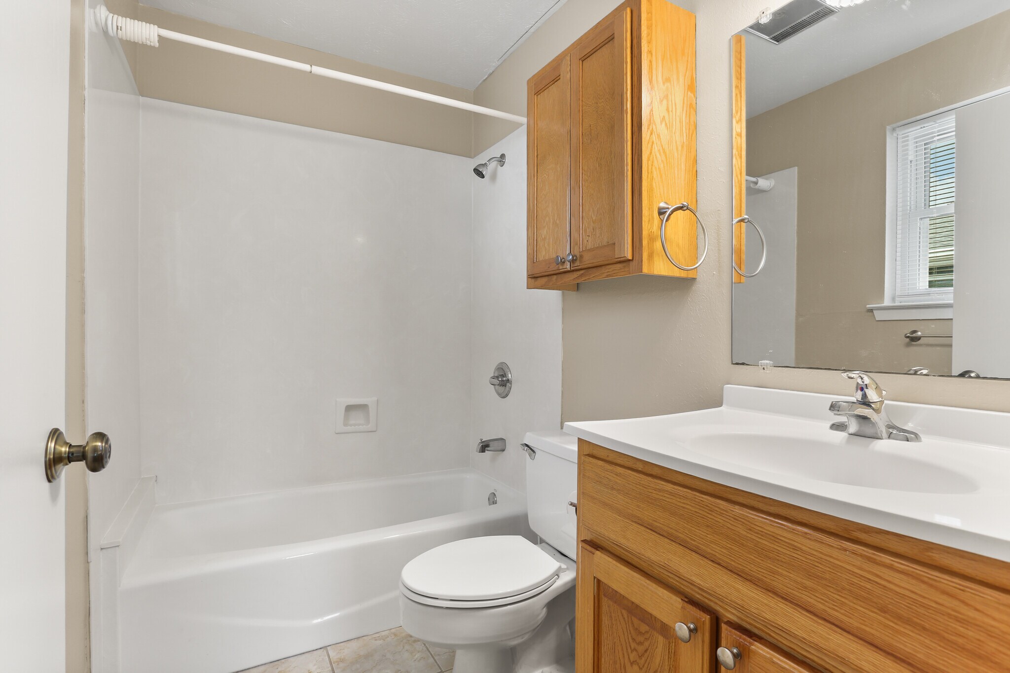 Primary bathroom - 117 28th St