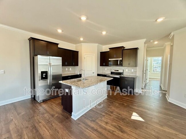 Building Photo - 216 Vly Breeze Rd