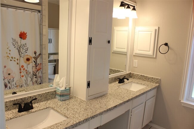 Building Photo - 1210 Three Forks Dr