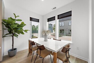 Building Photo - The Sylvan in the Woodlands