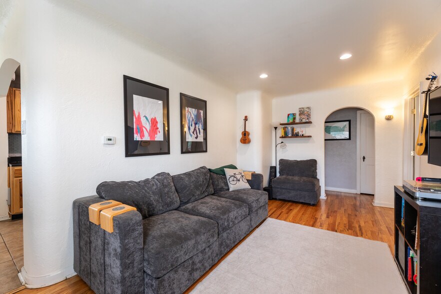 Building Photo - 4591 Wyandot St