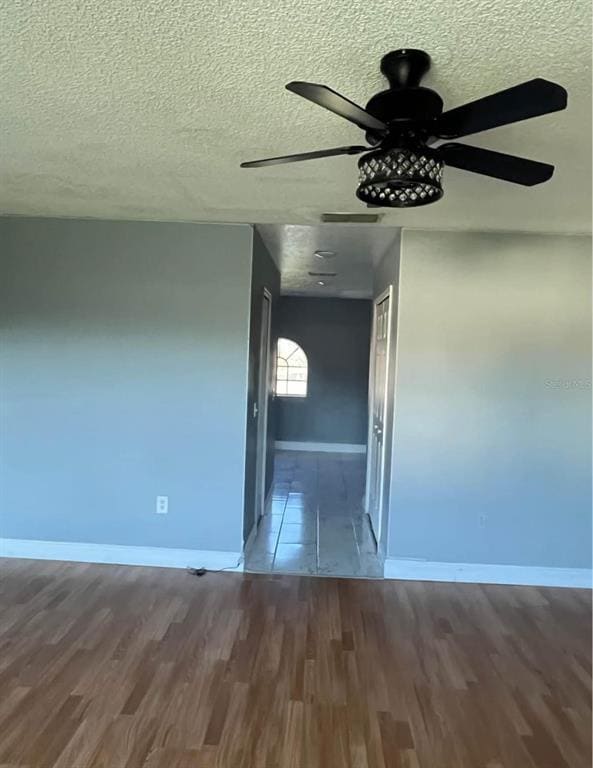 Building Photo - 2500 Jasmine Trace Dr