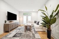 Building Photo - 1112 Columbus St