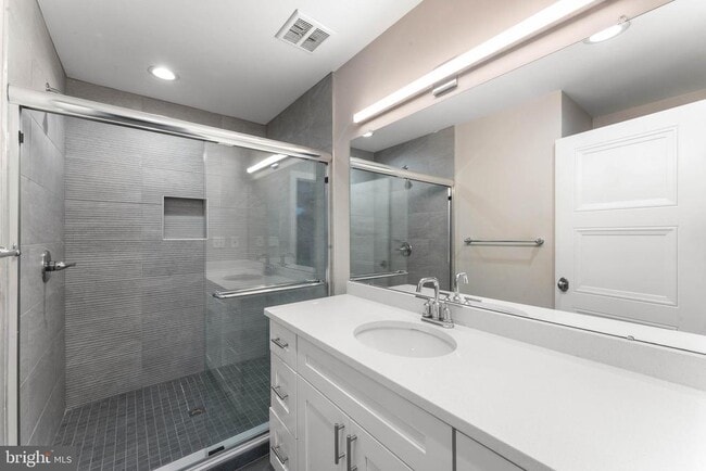 Building Photo - 1407 N 8th St