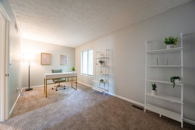 Building Photo - 3150 Griggsview Ct