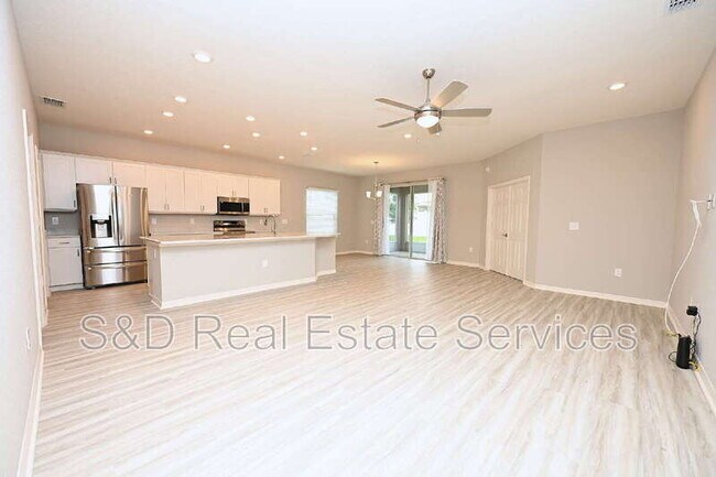 Building Photo - 1731 Oceania Ave