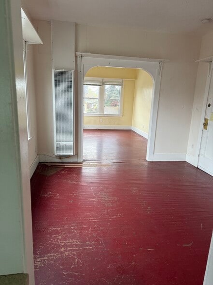 Building Photo - 470 62nd St