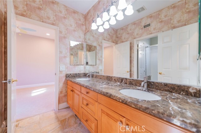 Building Photo - 24 Sebastian