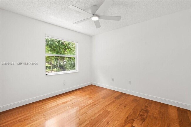 Building Photo - 5014 SW 155th Terrace