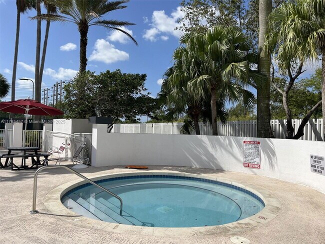 Building Photo - 14670 SW 132nd Ct