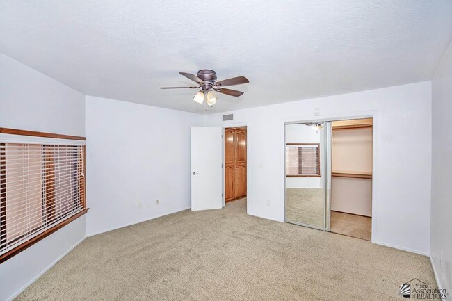 Building Photo - 2174 S Del Valle Way