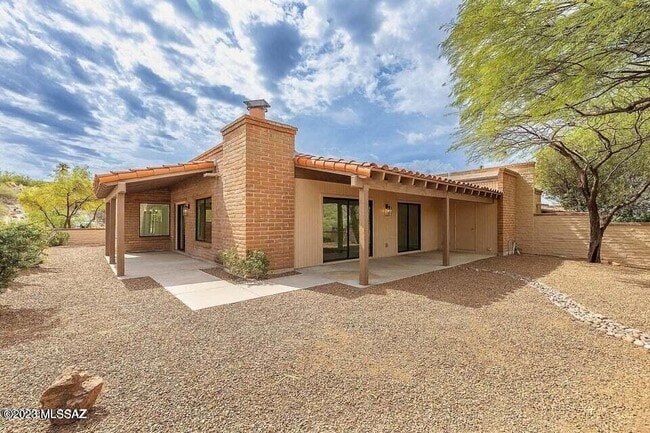 Building Photo - 4989 N Territory Ave
