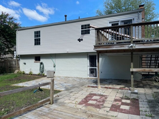Building Photo - 5649 Smallwood Ct