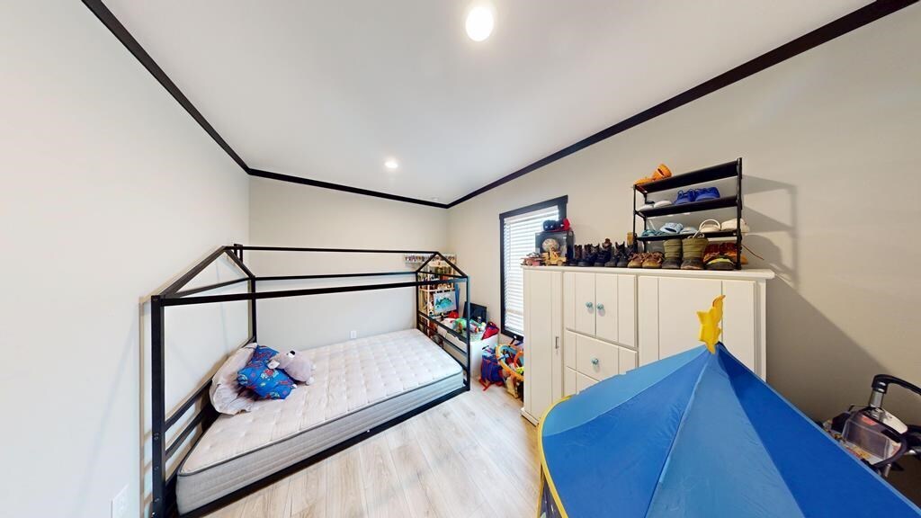 Building Photo - 822 Private Rd