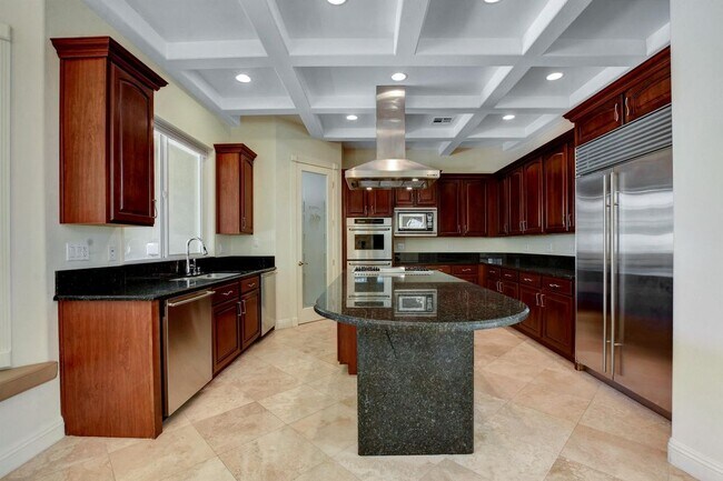 Building Photo - 505 Canyon Greens Drive