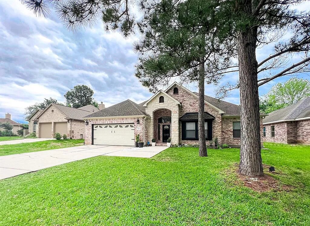 Building Photo - 3410 Stratford Dr