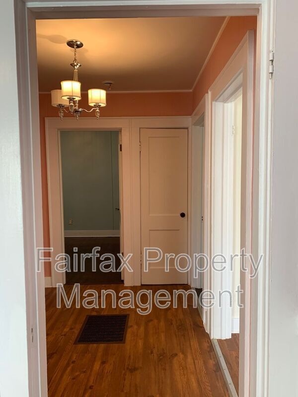 Building Photo - 315 Georgia Ave