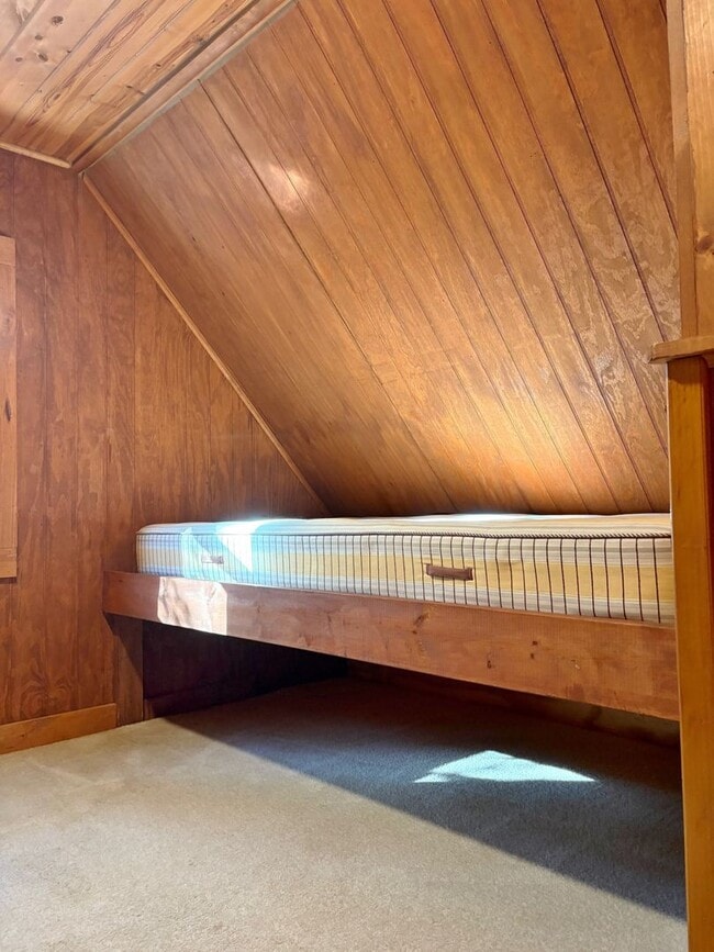 Building Photo - 1 Bedroom, 1 bath House