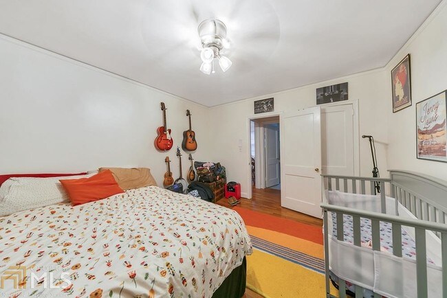 Building Photo - 72 Delmont Dr NE
