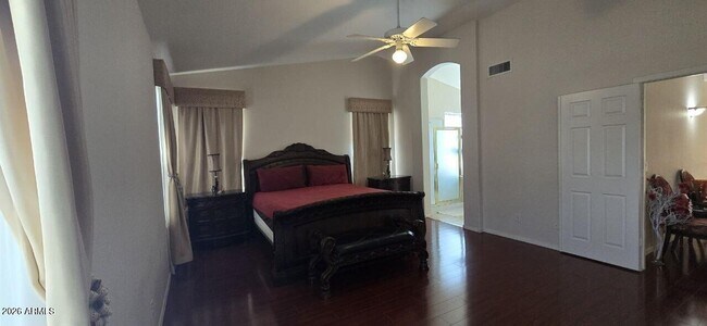 Building Photo - 6435 W Buckskin Trail