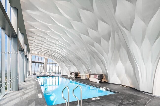 Building Photo - 1000 Biscayne Blvd