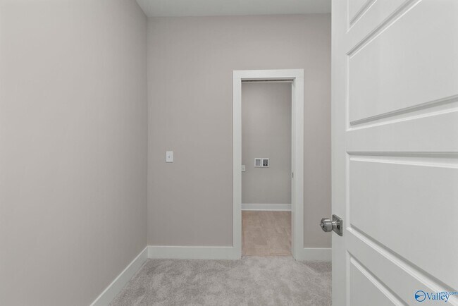 Building Photo - 219 Bush Rd SE