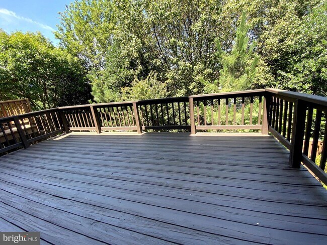 Building Photo - 2110 Eluna Ct