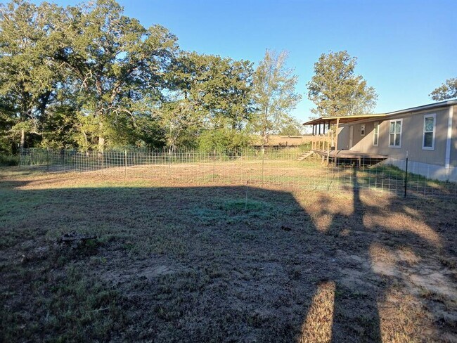 Building Photo - 7070 FM1115