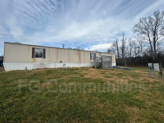 Building Photo - 1803 Breezewood Dr