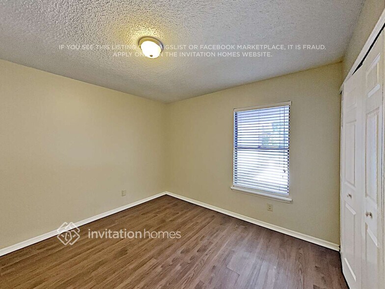 Building Photo - 1009 Chesterfield Cir