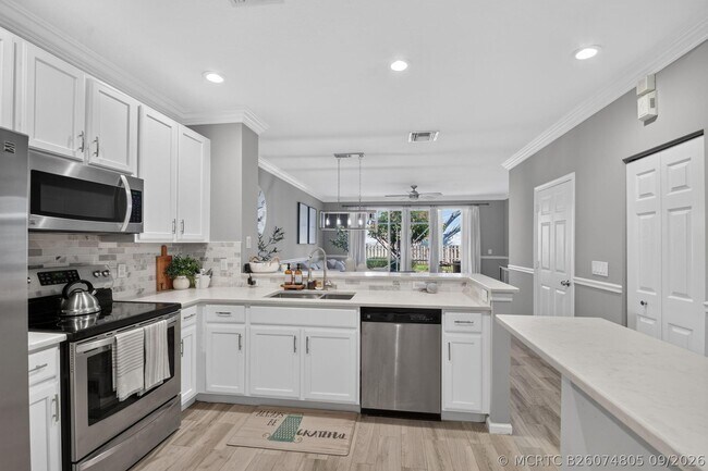Building Photo - 8093 Briantea Dr