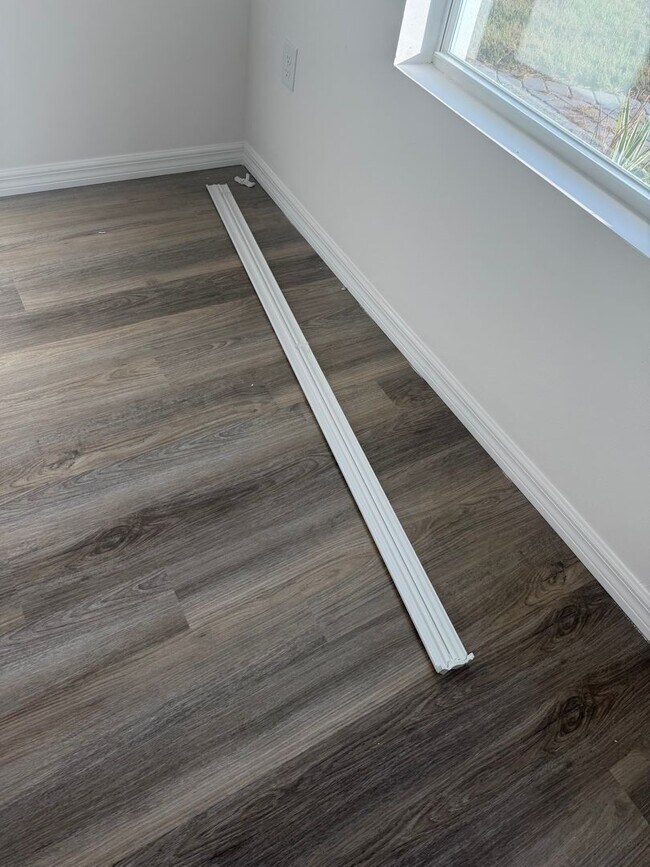 Building Photo - 16107 Badalona Dr