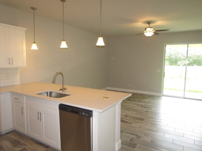 Building Photo - 9113 Waldrep St