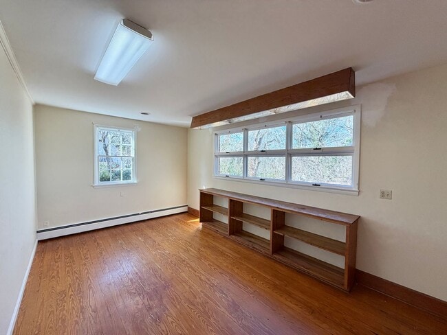 Building Photo - Mitchell College Historic District - 3BR / 4BA