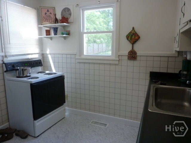 Building Photo - 158 Gilmer St