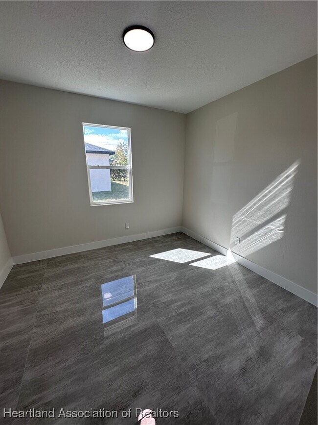 Building Photo - 703 Aston Martin Dr