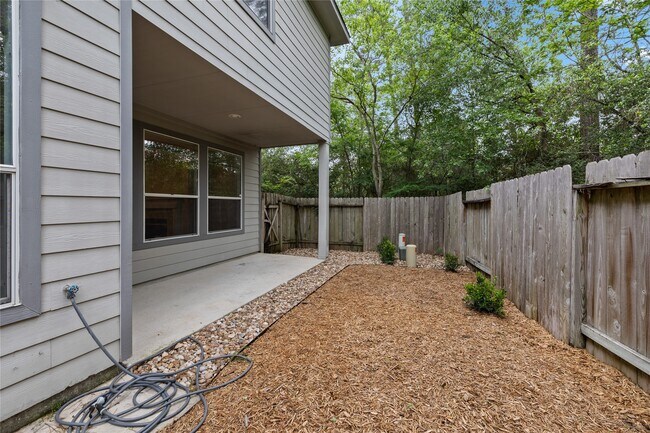 Building Photo - 107 W Burberry Cir