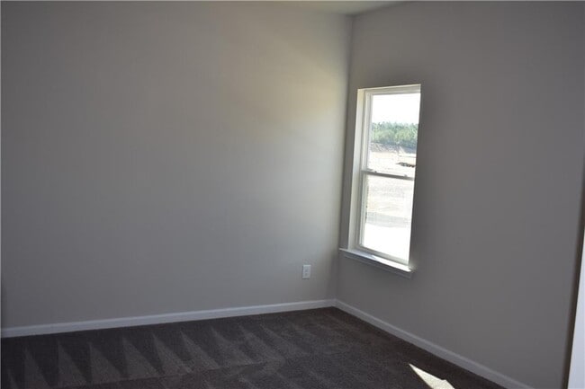 Building Photo - 102 Graham Cir
