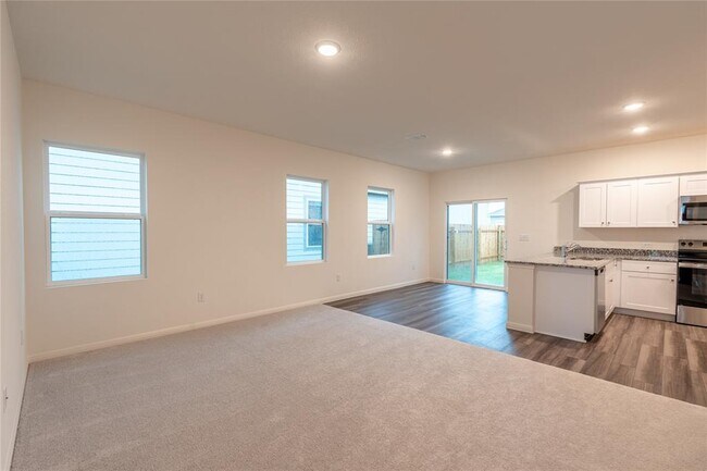 Building Photo - 144 Mullen Wy