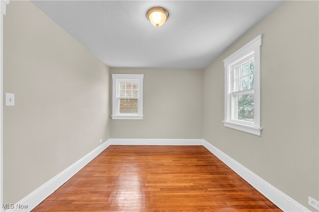 Building Photo - 221 E 266th St