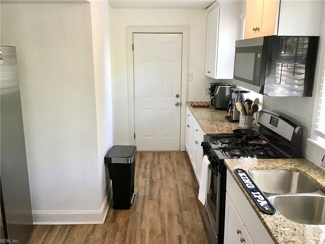 Building Photo - 3557 Gatling Ave